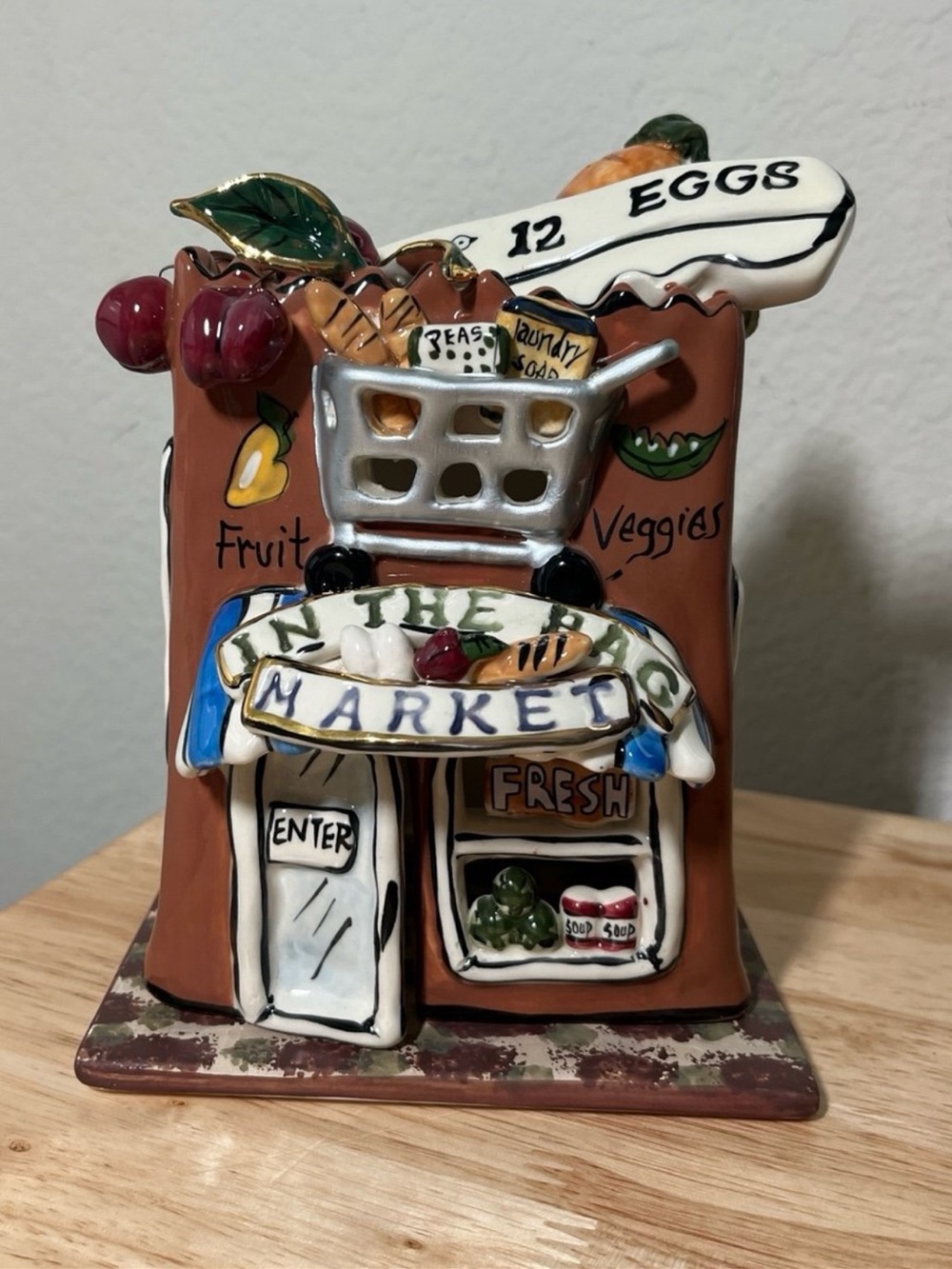 2003 Blue Sky Clayworks Collectible "In the Market" Ceramic Home Decor Cutesy